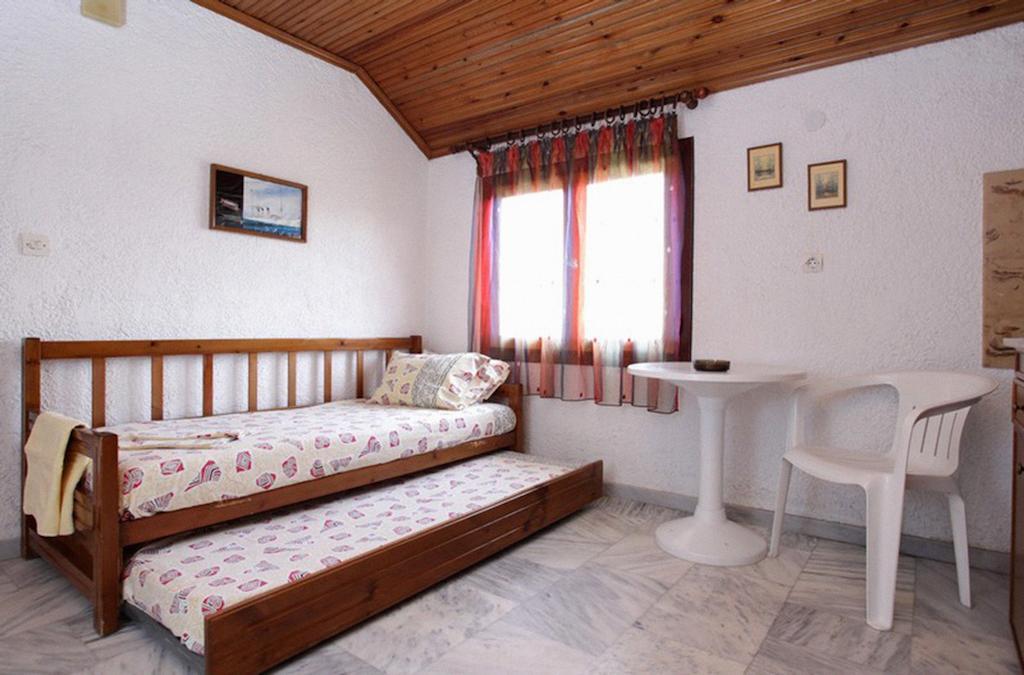Kehagias Apartments Vrasná Стая снимка
