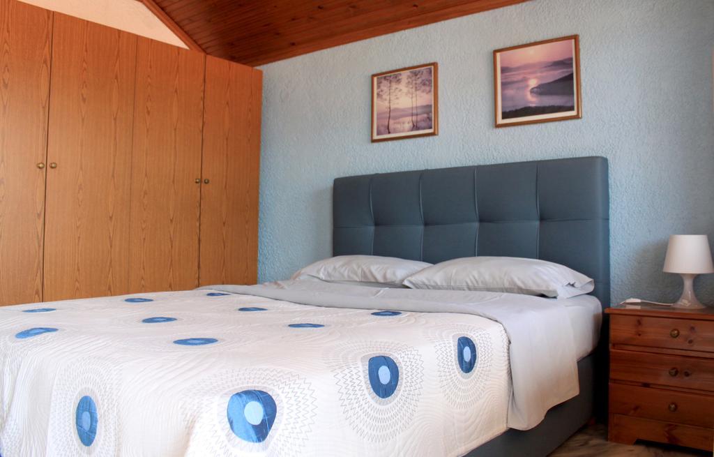 Kehagias Apartments Vrasná Екстериор снимка
