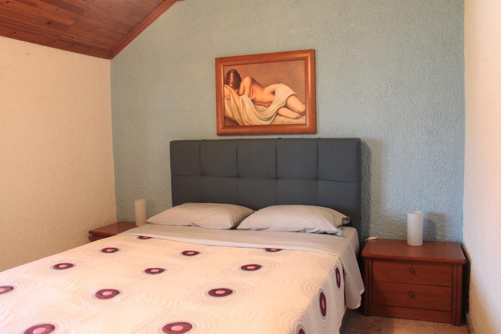 Kehagias Apartments Vrasná Екстериор снимка